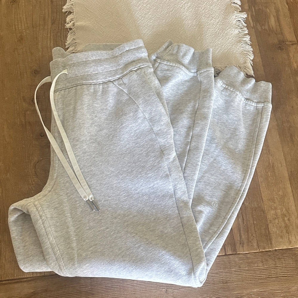 lululemon athletica Light Gray Drawstring Joggers